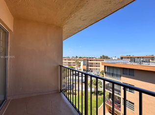 8889 Fontainebleau Blvd APT 503, Miami, FL 33172