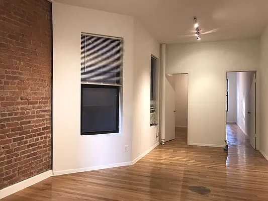 Rented by CVEK Real Estate | media 11