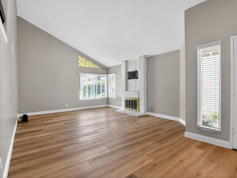 2173 Arbor Cir — Photo 3