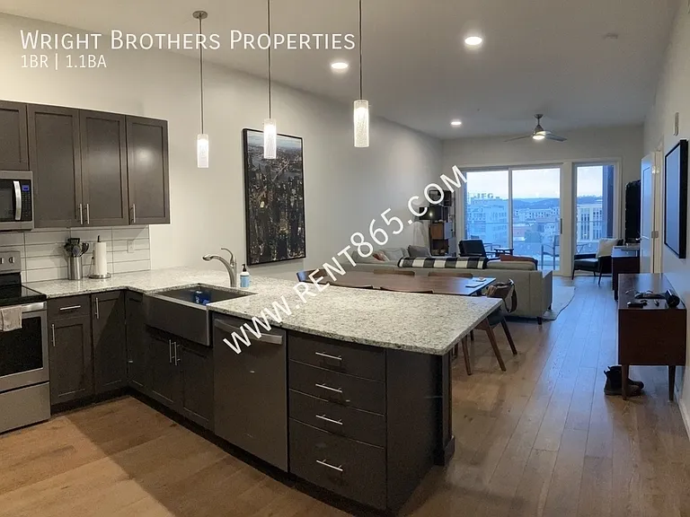 333 W Depot Ave #520 — Photo 7