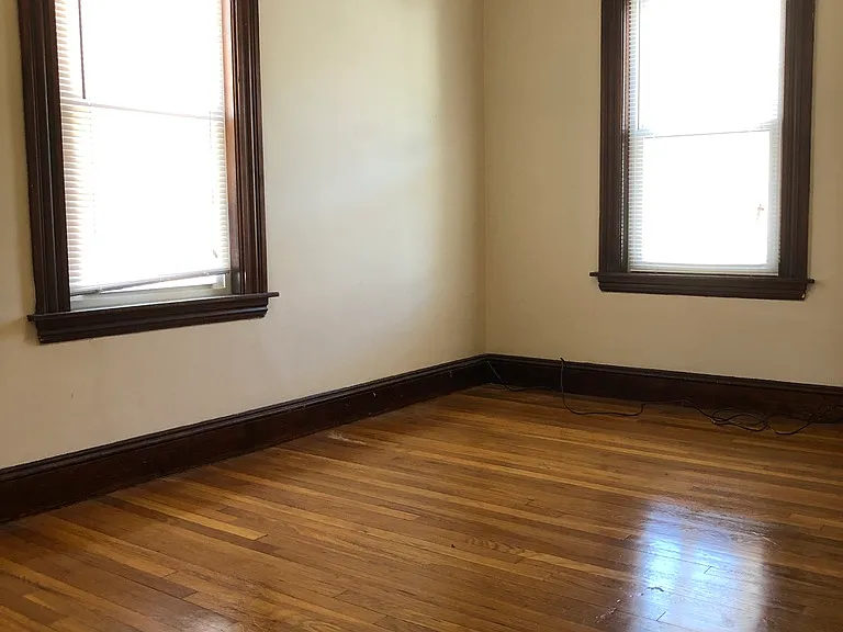 1123 Main St — Photo 7