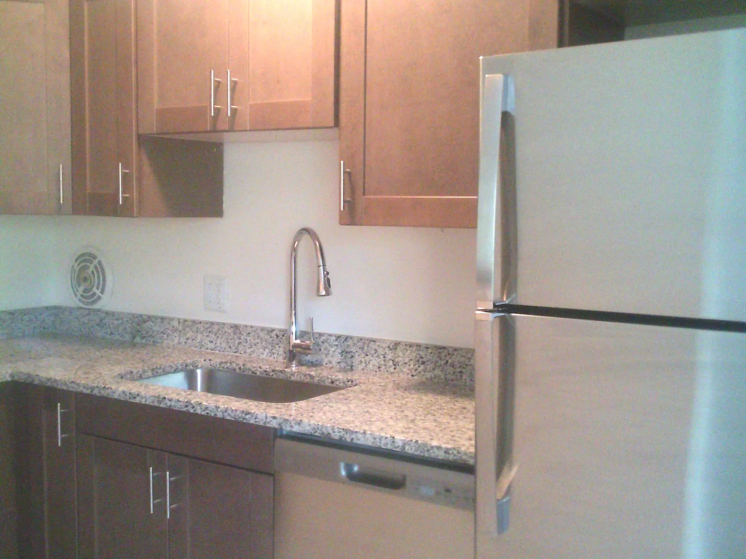 Clinton Court — Photo 4