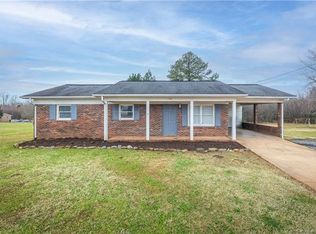 744 Saint James Church Rd, Newton, NC 28658