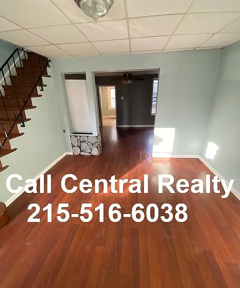 4772 Vista St — Photo 2