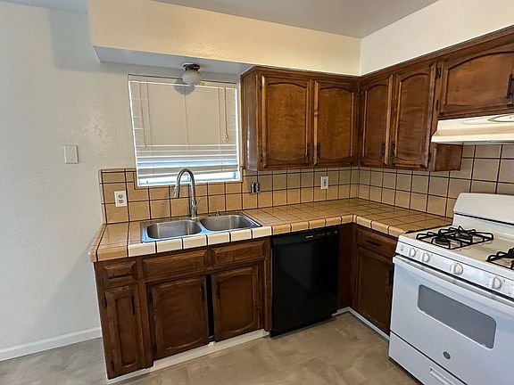 3rd image of 3549 W Evergreen Ave