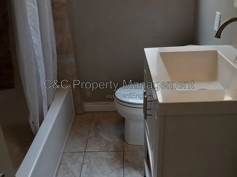 116 Maple St #2 — Photo 7
