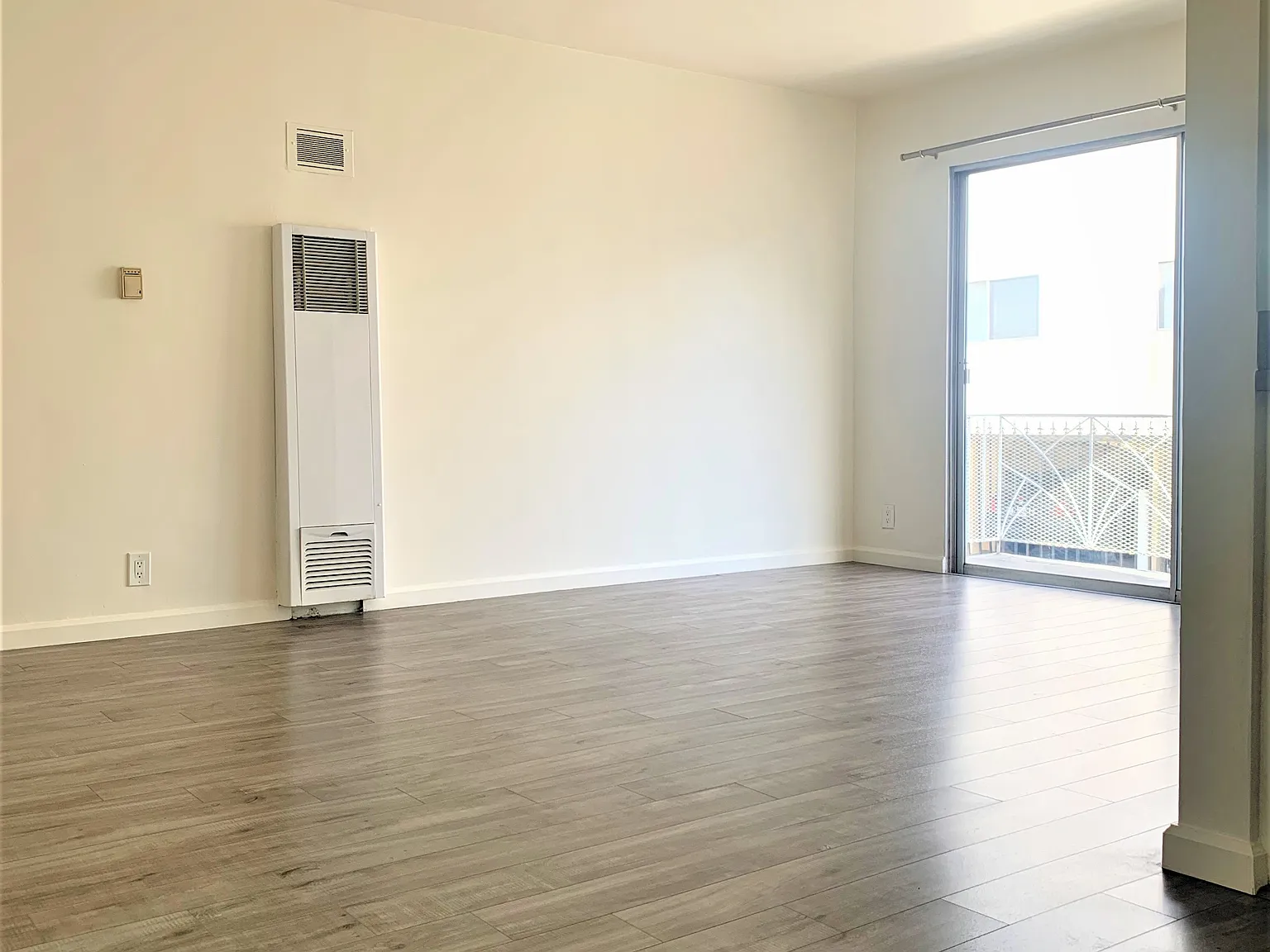 1 bed, 700 sqft, $1,800 — Photo 4
