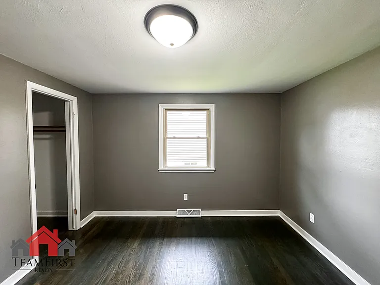 1446 Pilgrim St — Photo 21