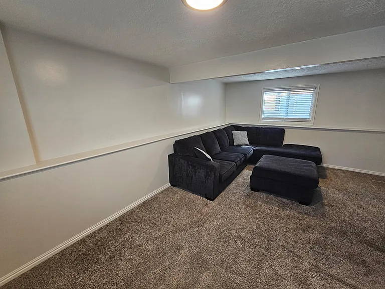 2333 W 4150 S — Photo 12