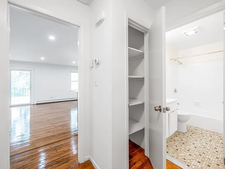 Parkside Apartments at Croton On Hudson — Photo 22