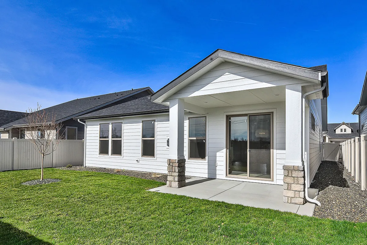 Building Photo - 9725 W Snow Wolf Ln