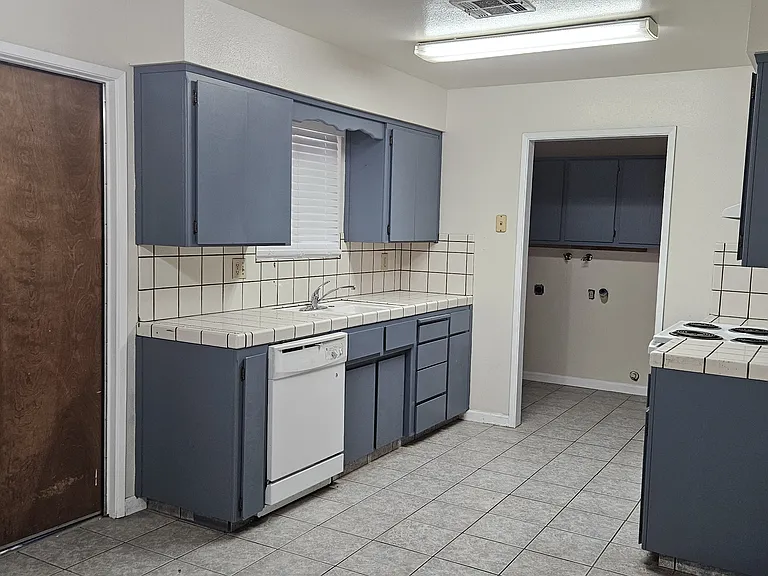 4782 E Thomas Ave — Photo 5