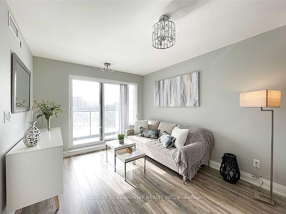 5th image of 18 Uptown Dr #718