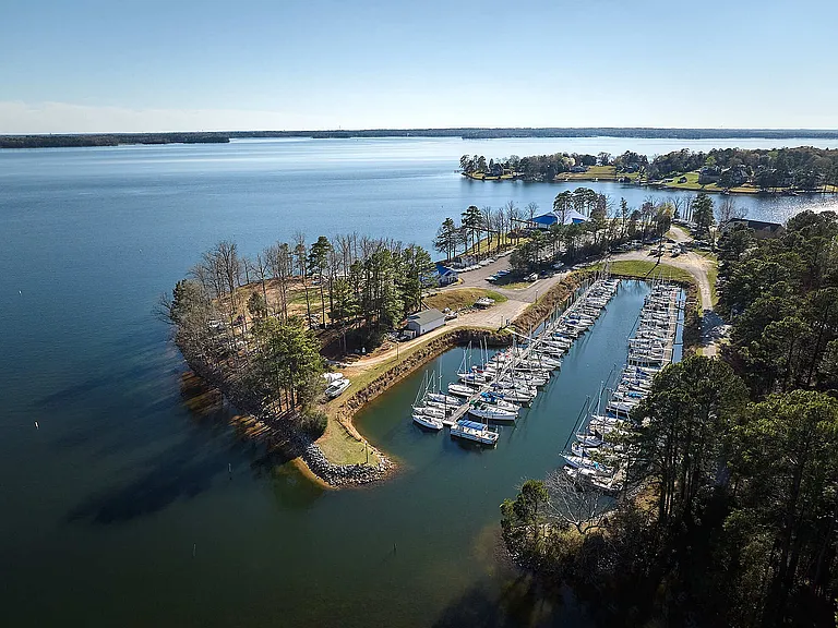Station at Lake Murray — Photo 25