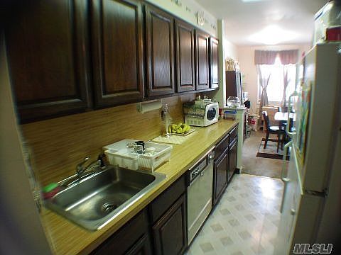 5th image of 4 Birchwood Ct APT 5D