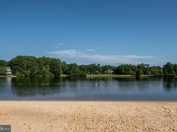 261 Manchester Dr, Ruther Glen, VA 22546
