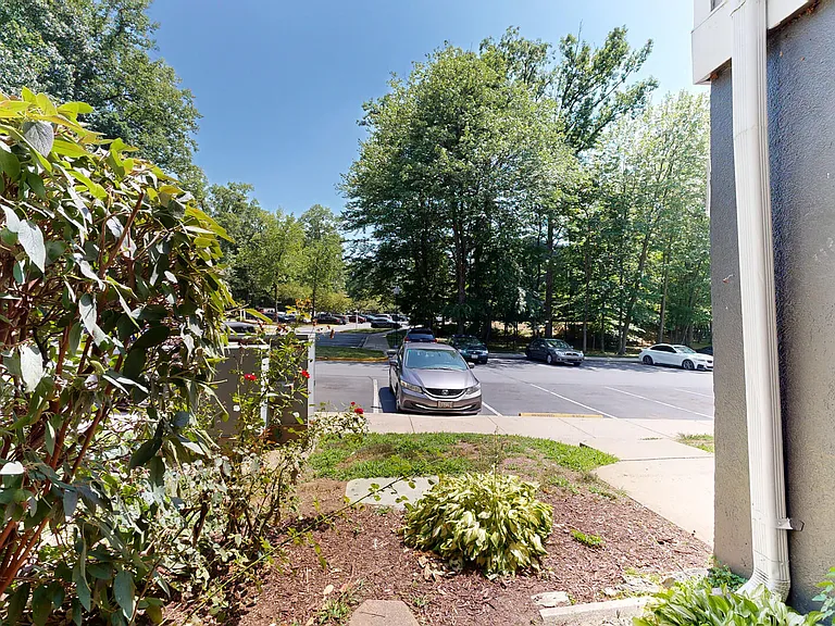 Canterbury Apartments — Photo 86