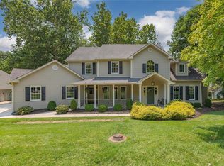 12316 Ballas Pond Dr, Saint Louis, MO 63131