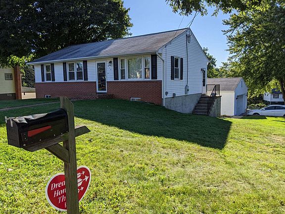 Home Including 4 Car Garage For Sale or Lease Option to Buy or Rent