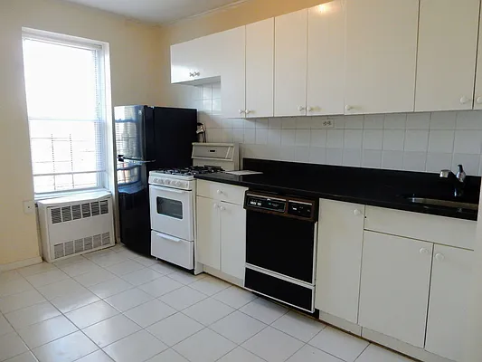 Rented by The LeBlanc Organization Inc | media 21