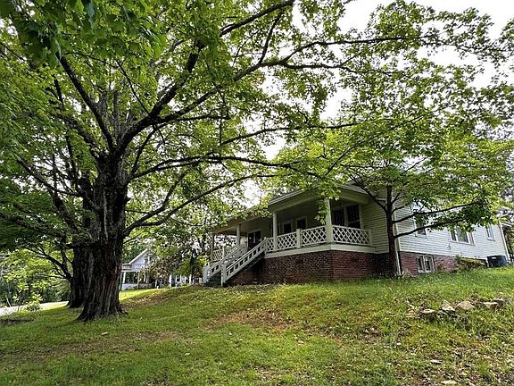 3rd image of 340 Clifton Heights Rd