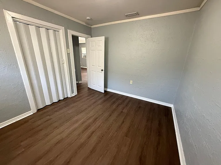 1405 Lotela Ave #2/1 — Photo 5