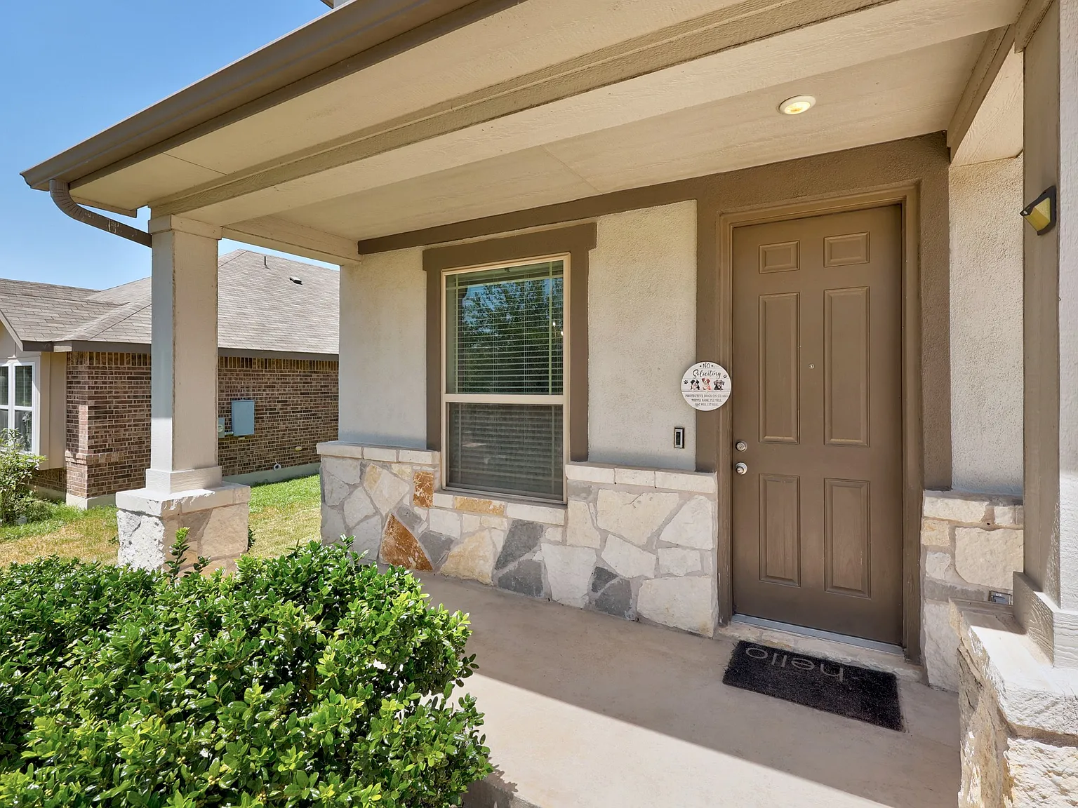 5 bed, 3.5 bath, 3000 sqft, $2,895 — Photo 3