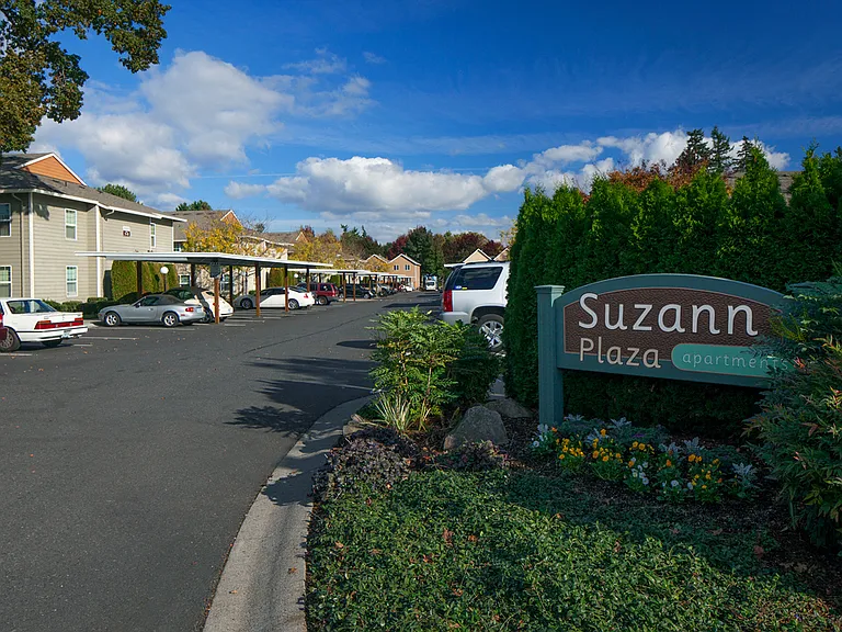 Suzann Plaza Apartments — Photo 9