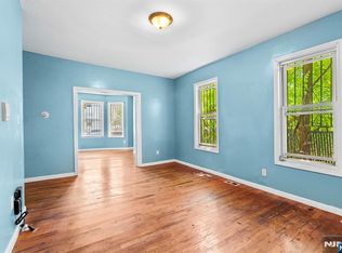 681 S 11th St, Newark, NJ 07103