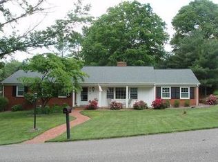 701 Hickory Hill Dr, Harrisonburg, VA 22801