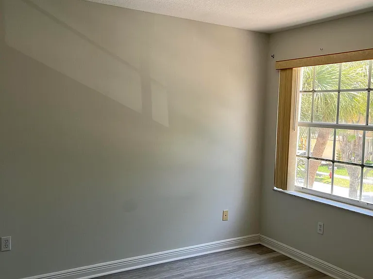2064 Reston Cir — Photo 31