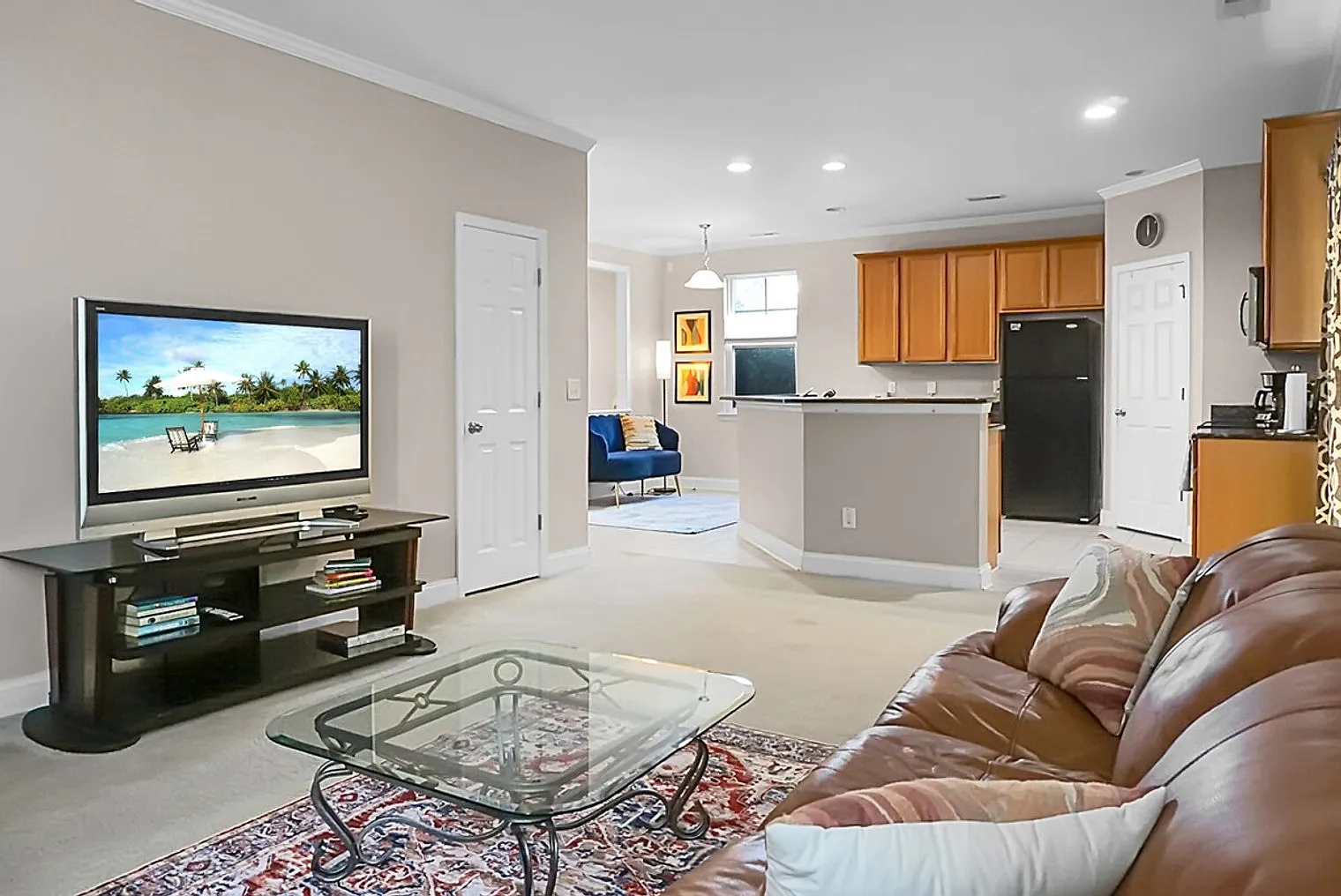3 bed, 2.5 bath, $6,637 — Photo 1