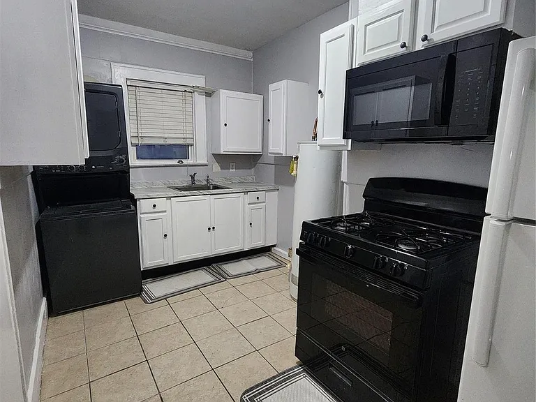 2504 Isabella St — Photo 8