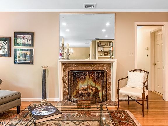 4th image of 55 Grandview Pl