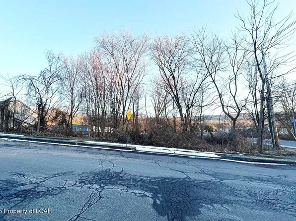 25 Cherry Dr, Nanticoke, PA 18634