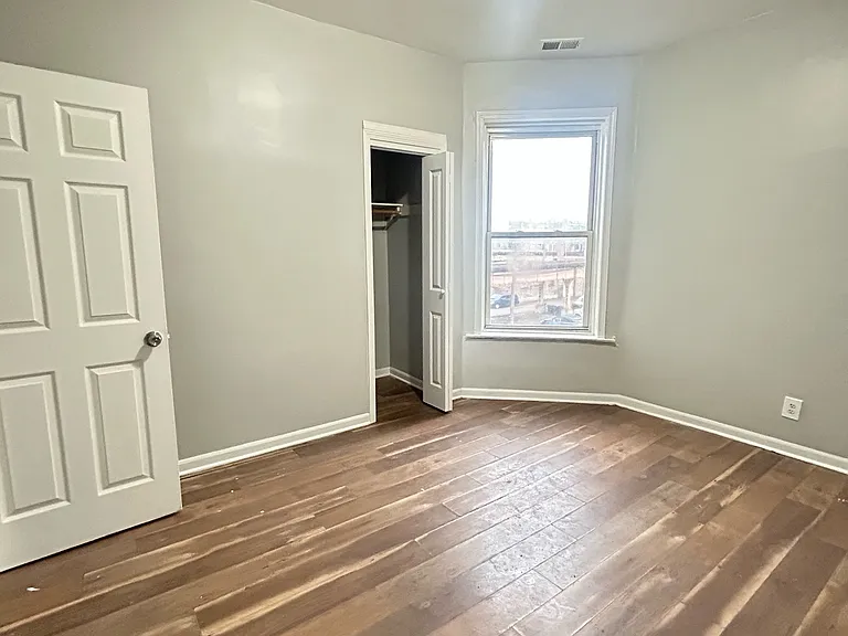 5938 S Calumet Ave #3 — Photo 5