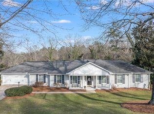 1726 Blue Ridge Dr NE, Gainesville, GA 30501