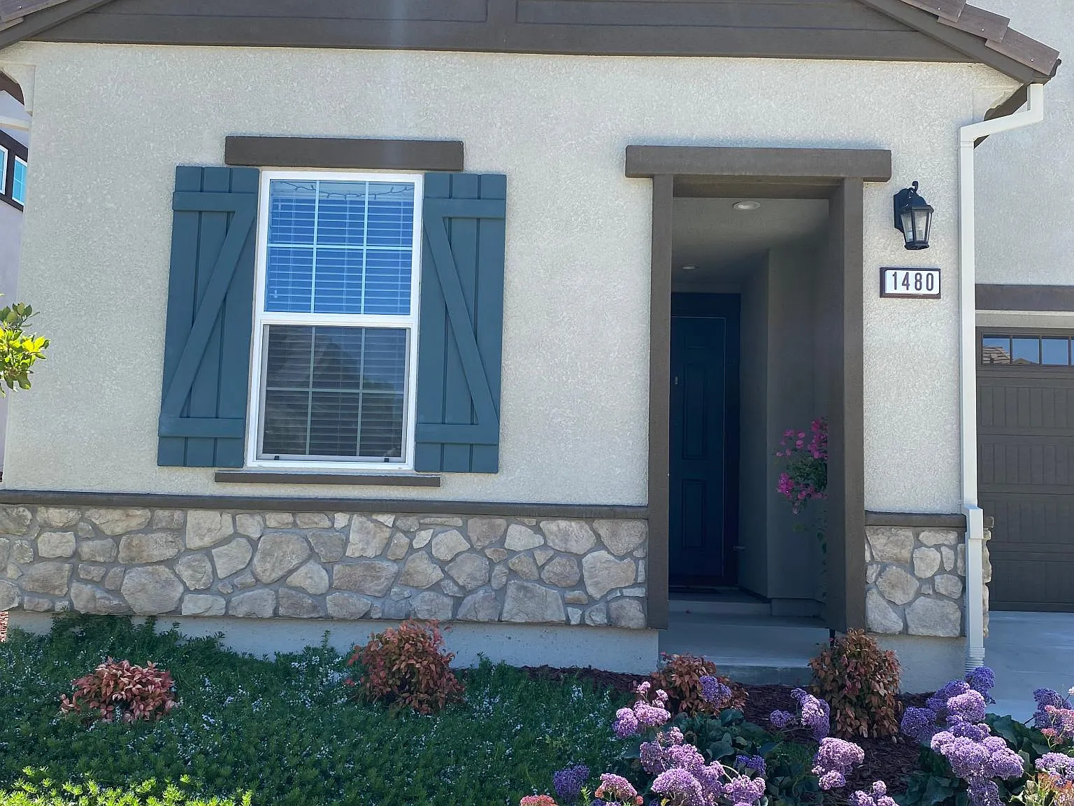 4 bed, 1986 sqft, $3,200 — Photo 3