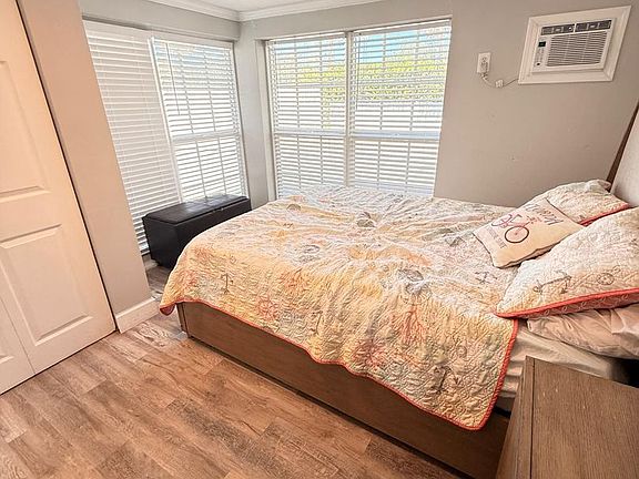 4th image of 57 NE 24th St #63