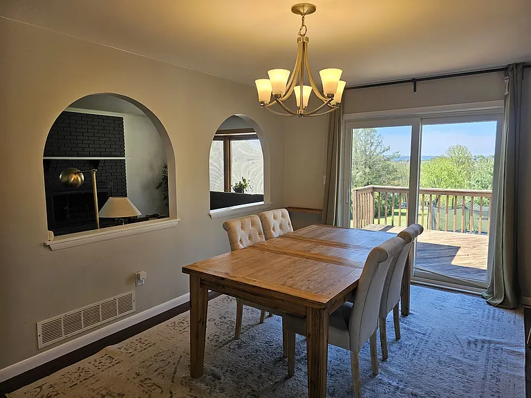 224 Laurel Dr — Photo 17