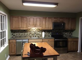 10017 Clearcreek Way, Louisville, KY 40223