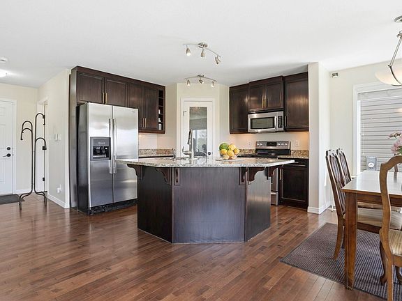 4th image of 10 Rockwell Close