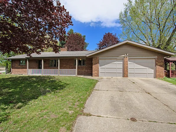 4605 Niles Rd, Saint Joseph, MI 49085