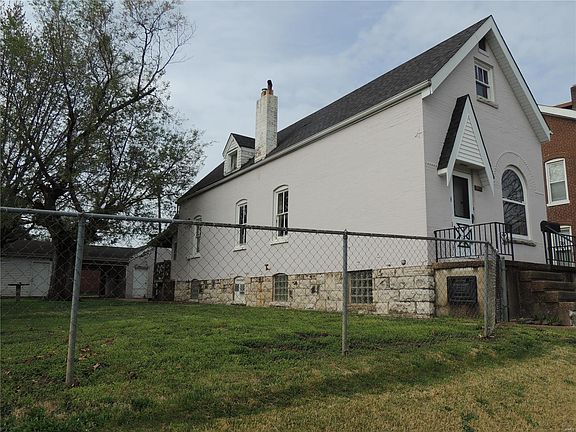 3rd image of 5630 Botanical Ave