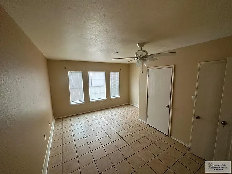 3527 Rey Carlos Dr — Photo 8