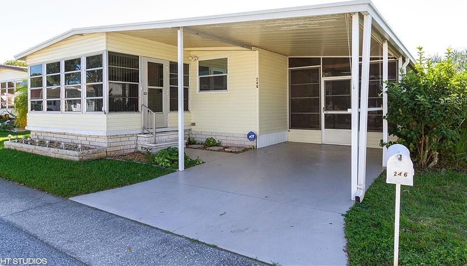 1st image of 246 Pelican Dr N