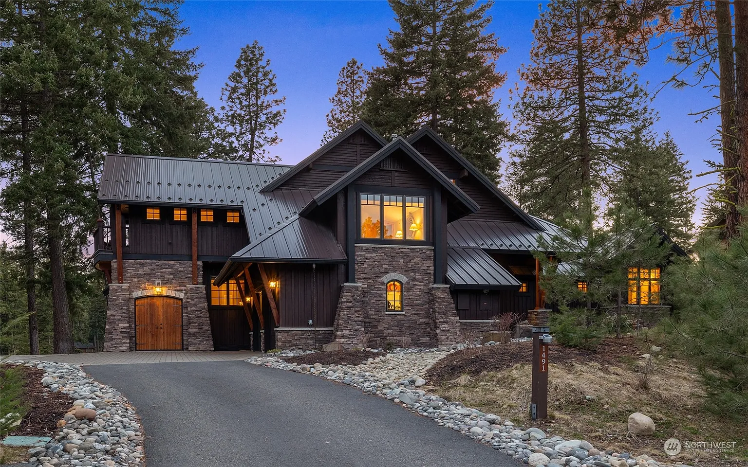 1491 Larkspur Loop photo 1