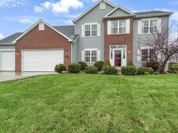 504 Acacia DRIVE, Grafton, WI 53024