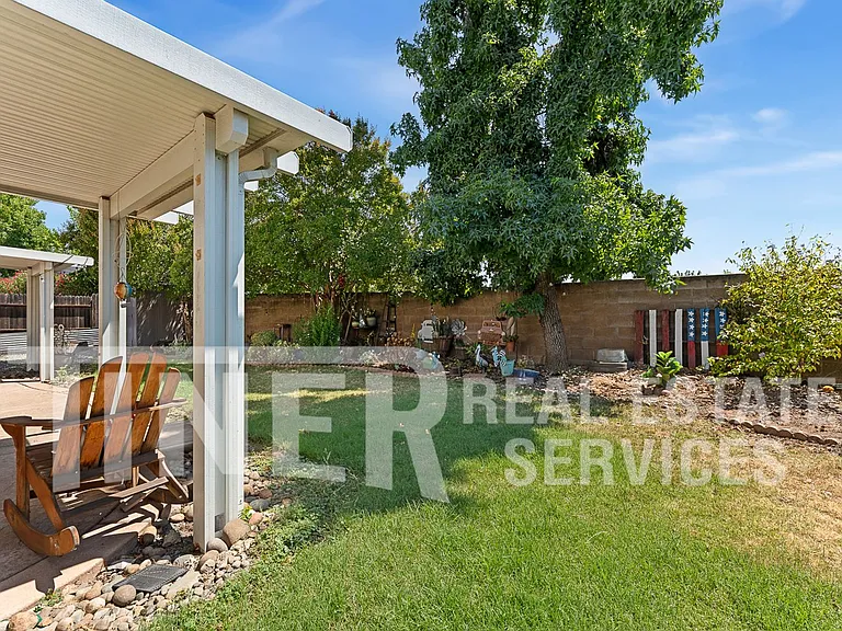 1218 Chablis Cir — Photo 22