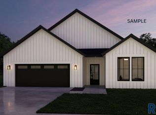 1620 N Rosemary Ave, Sioux Falls, SD 57110